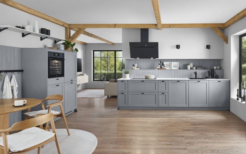 31085_25_Frame_614_M